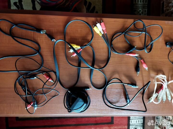 Наушники с проводами