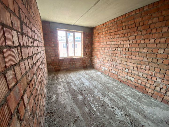 2-к. квартира, 58 м², 3/3 эт.