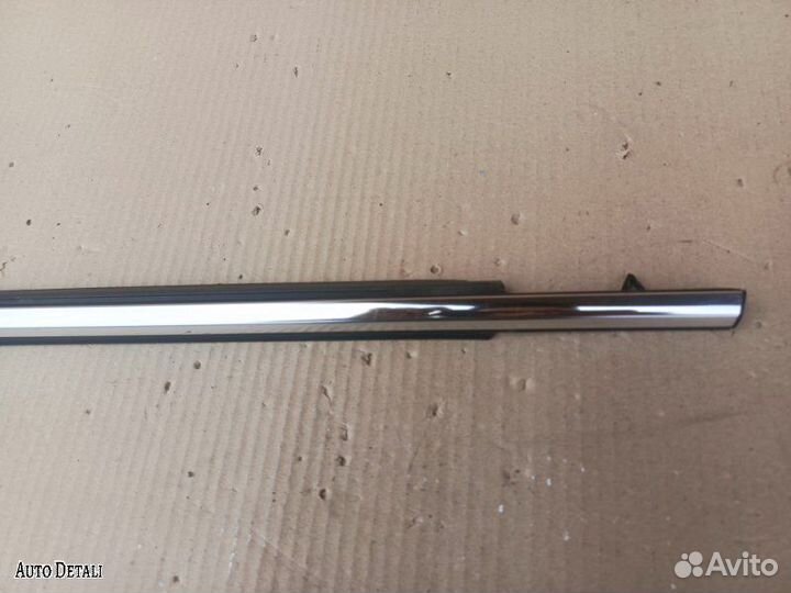 Бархотка задней левой двери Toyota Camry 70