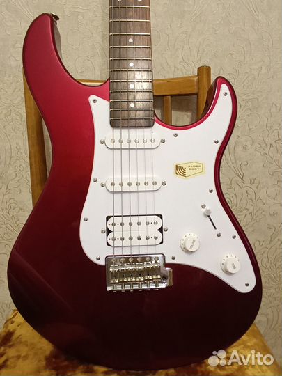 Электрогитара