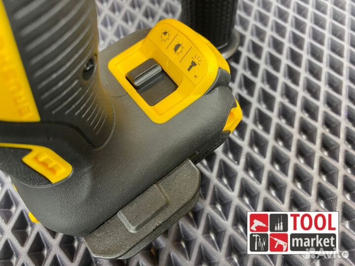 Ударная дрель-шуруповерт dewalt DCD996NT