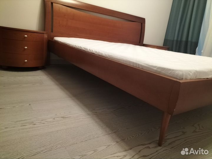 Спальный гарнитур Италия б/у