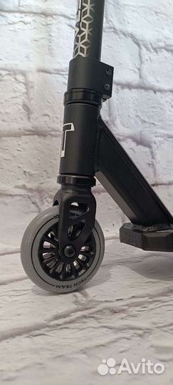 Трюковой самокат tech team vespa