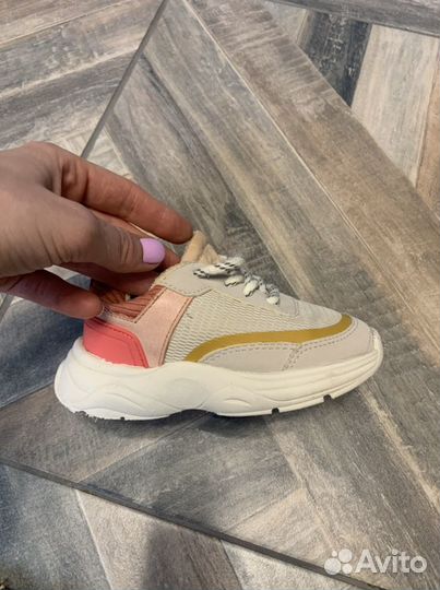 Кроссовки zara kids