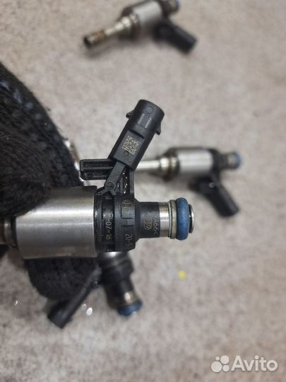 Комплект форсунок для 2.0 tfsi CCT VW Passat CC