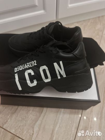 Кроссовки dsquared2