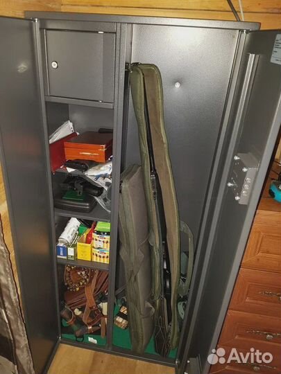 Оружейный сейф новый