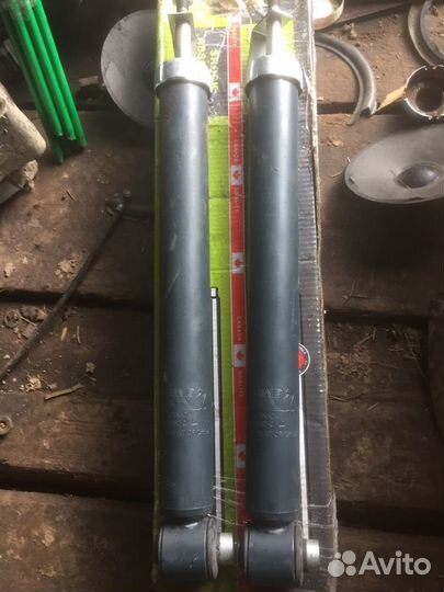 Амортизаторы а4