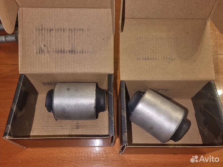 Сайлент блоки + болты передней подвески w 204