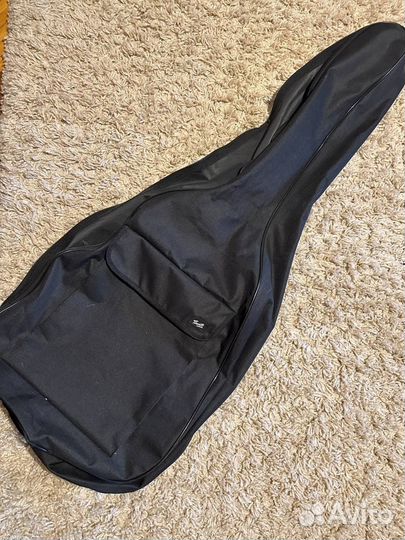 Гитара и чехол-рюкзак для гитары