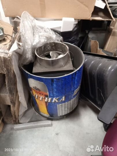 Холодильник от рекламной стойки