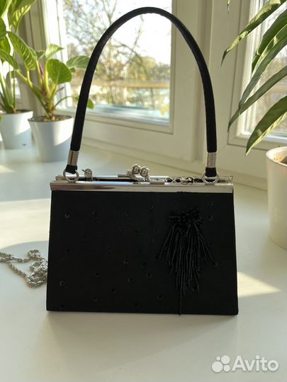 Черный клатч-сумочка на цепочке