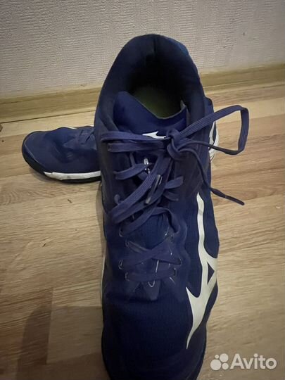 Волейбольные кроссовки mizuno wave lightning z6