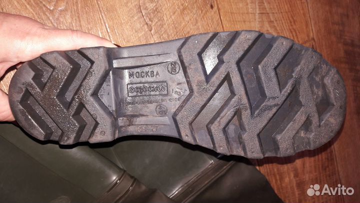 Болотные сапоги