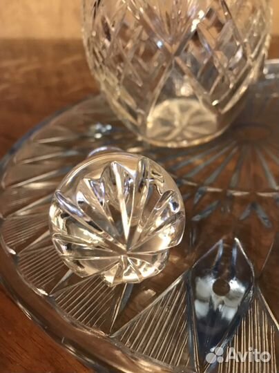 Парные хрустальные графины