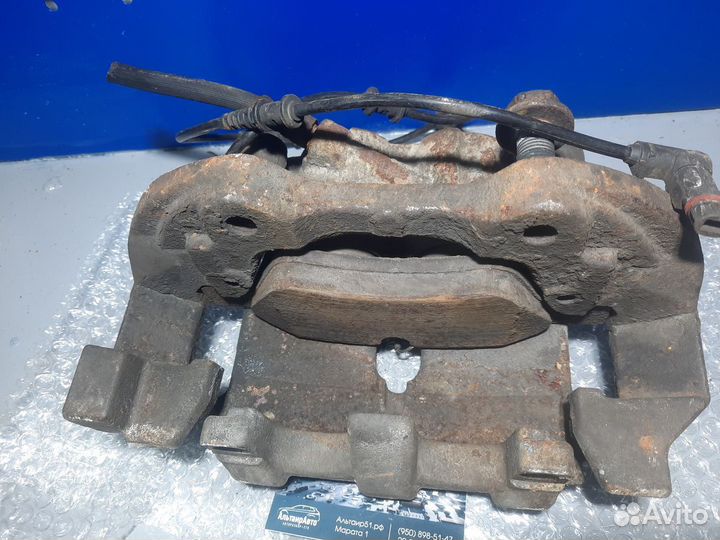 Суппорт тормозной передний правый R-klasse W251