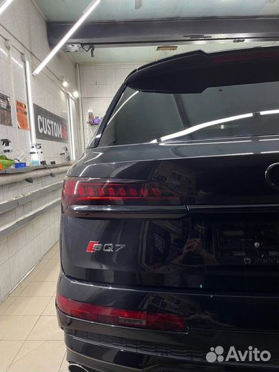 Задний левый фонарь Audi SQ7