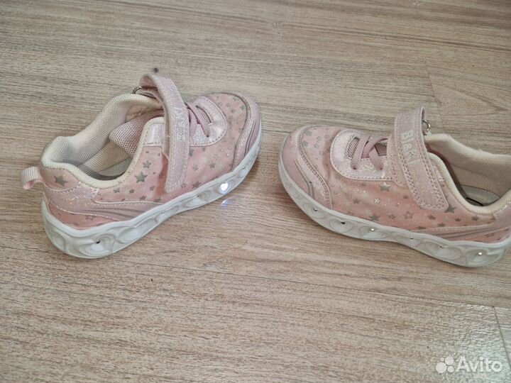 Кроссовки для девочки 28 размер светящиеся