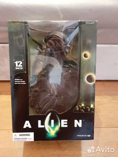 Настольная фигурка Чужой