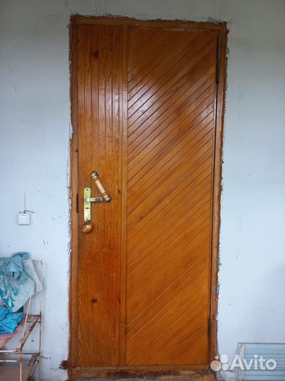 Дверь входная деревянная бу