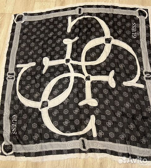 Палантин guess