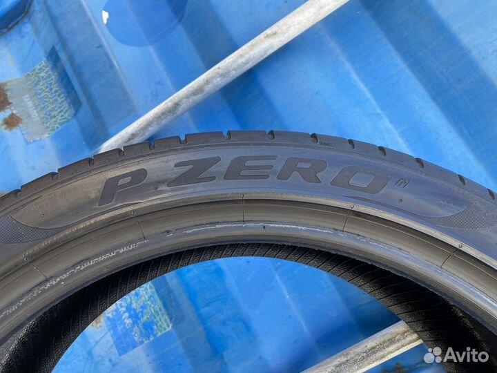 Pirelli P Zero PZ4 255/40 R21 102Y