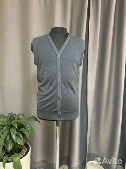 Жилет Kiton оригинал кашемир 54й размер