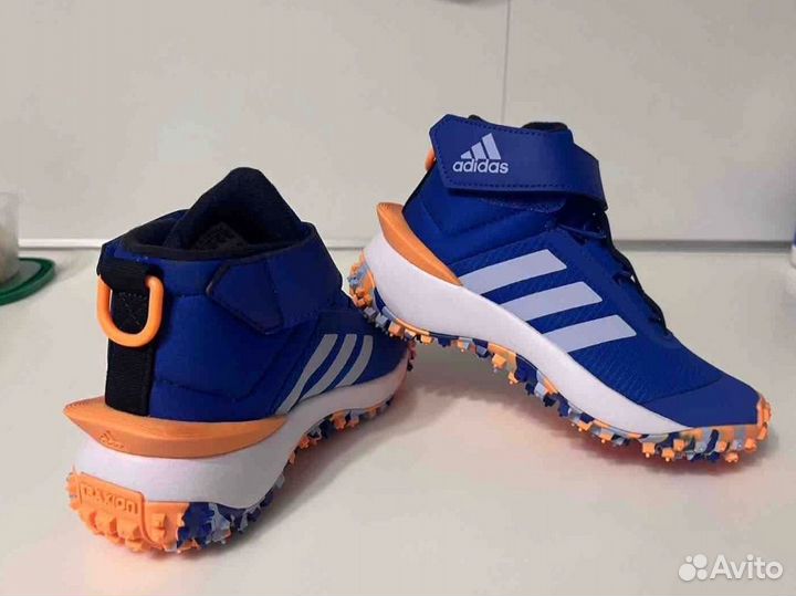 Новые кроссовки adidas boa