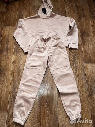 Спортивный костюм женский