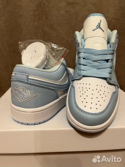 Кроссовки женские Air Jordan 1 Low Ice Blue