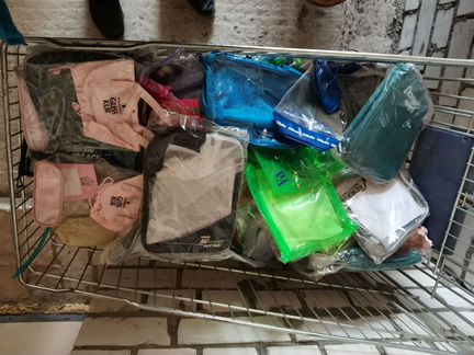 Подарочные косметички от парфюмерных брендов