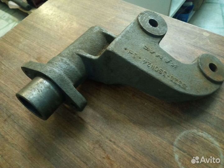 Кронштейн крепления энергоаккумулятора камаз