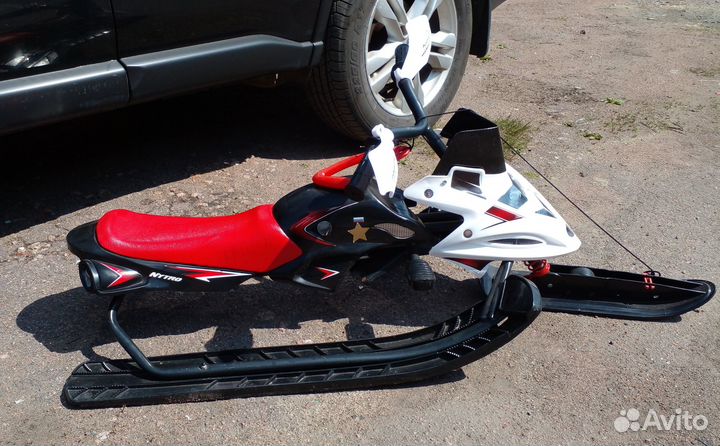 Детский снегокат бу