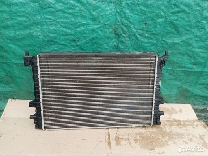 Радиатор охлаждения VW Tiguan 2020 г