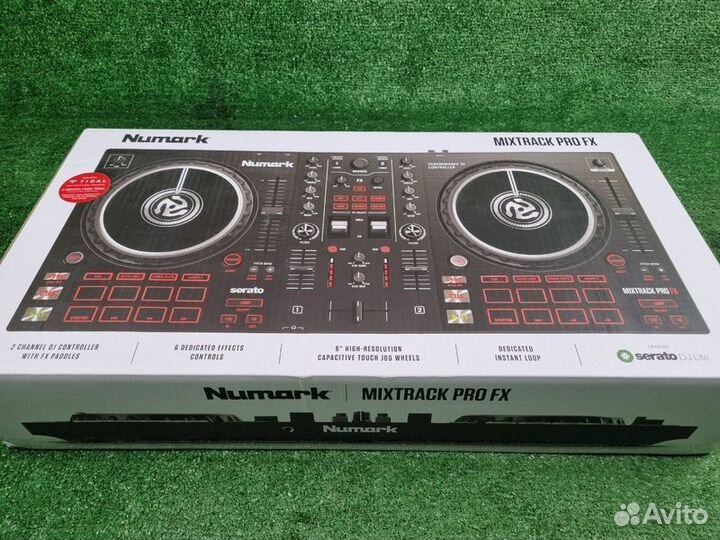 DJ-контроллер Numark Mixtrack PRO FX