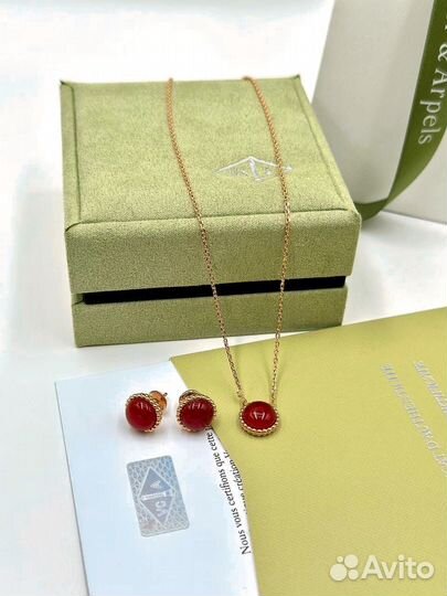 Van cleef кулон