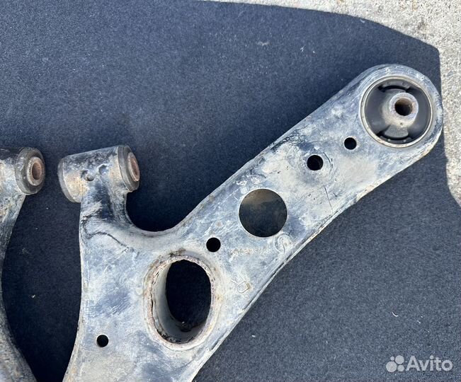 Передний рычаг Lexus NX