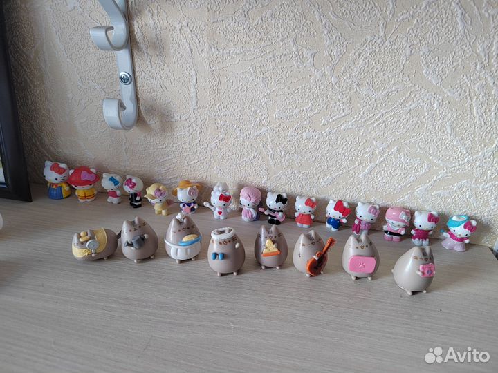 Фигурки hello kitty и pusheen