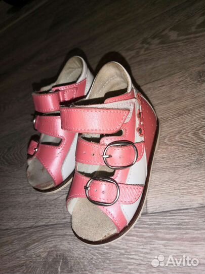Босоножки для девочки