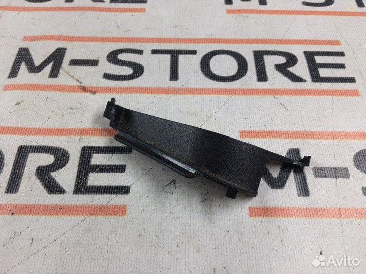 Накладка центральной консоли левая Mercedes-Benz