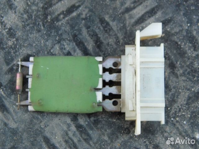 Резистор печки Renault Logan