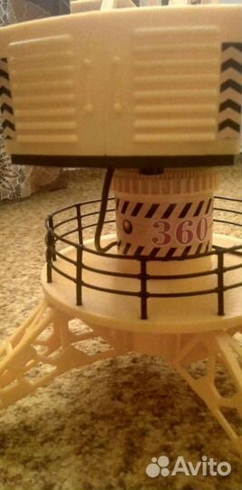 Кран на пульте управления