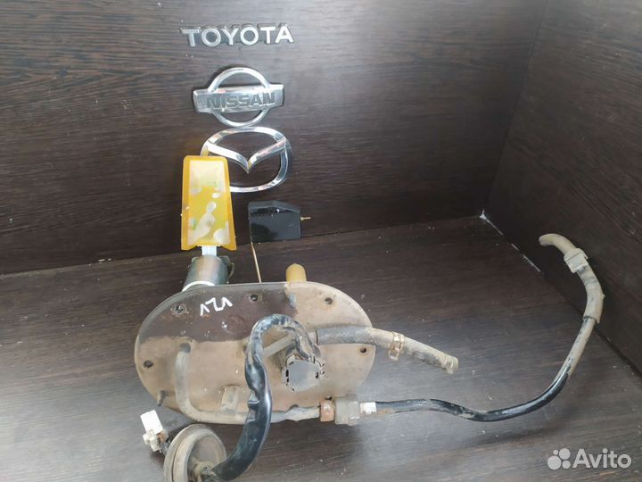 Топливный насос в сборе Тойота Camry VZV33