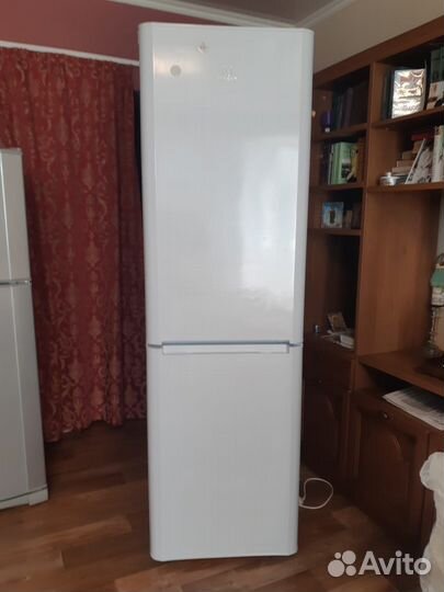 Холодильник б/у