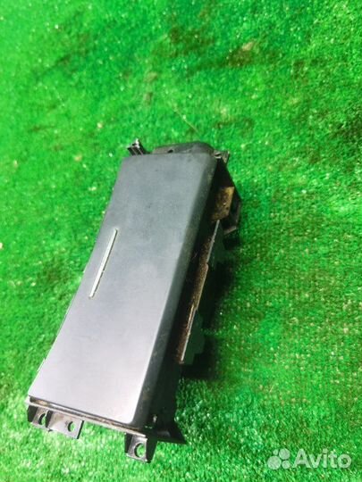 Пепельница с прикуривателем Citroen C4 седан 1.6