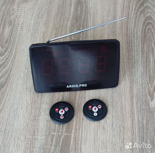 Комплект: Табло на русском и кнопка вызов официант