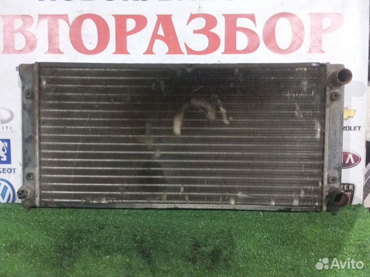 Радиатор охлаждения Volkswagen Passat B3