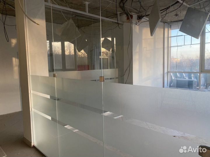 Перегородки стекла, алюминий матирование тонировка