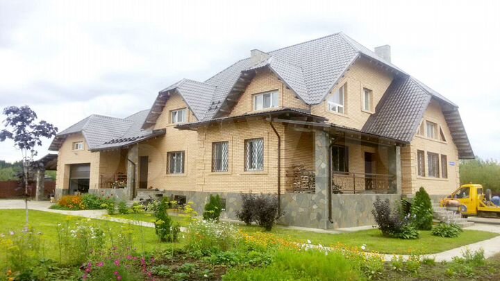 Дом 245 м² на участке 5 сот.