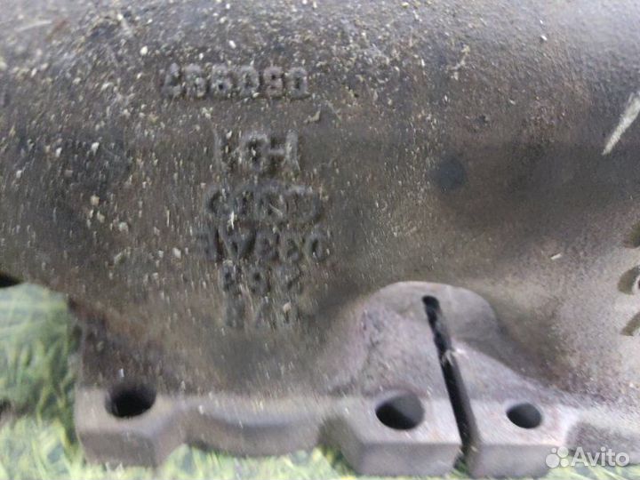 Выпускной коллектор левый Audi A6 седан 2.8 ACK